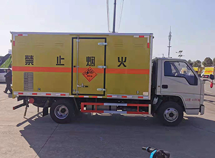 兴海爆破器材运输车